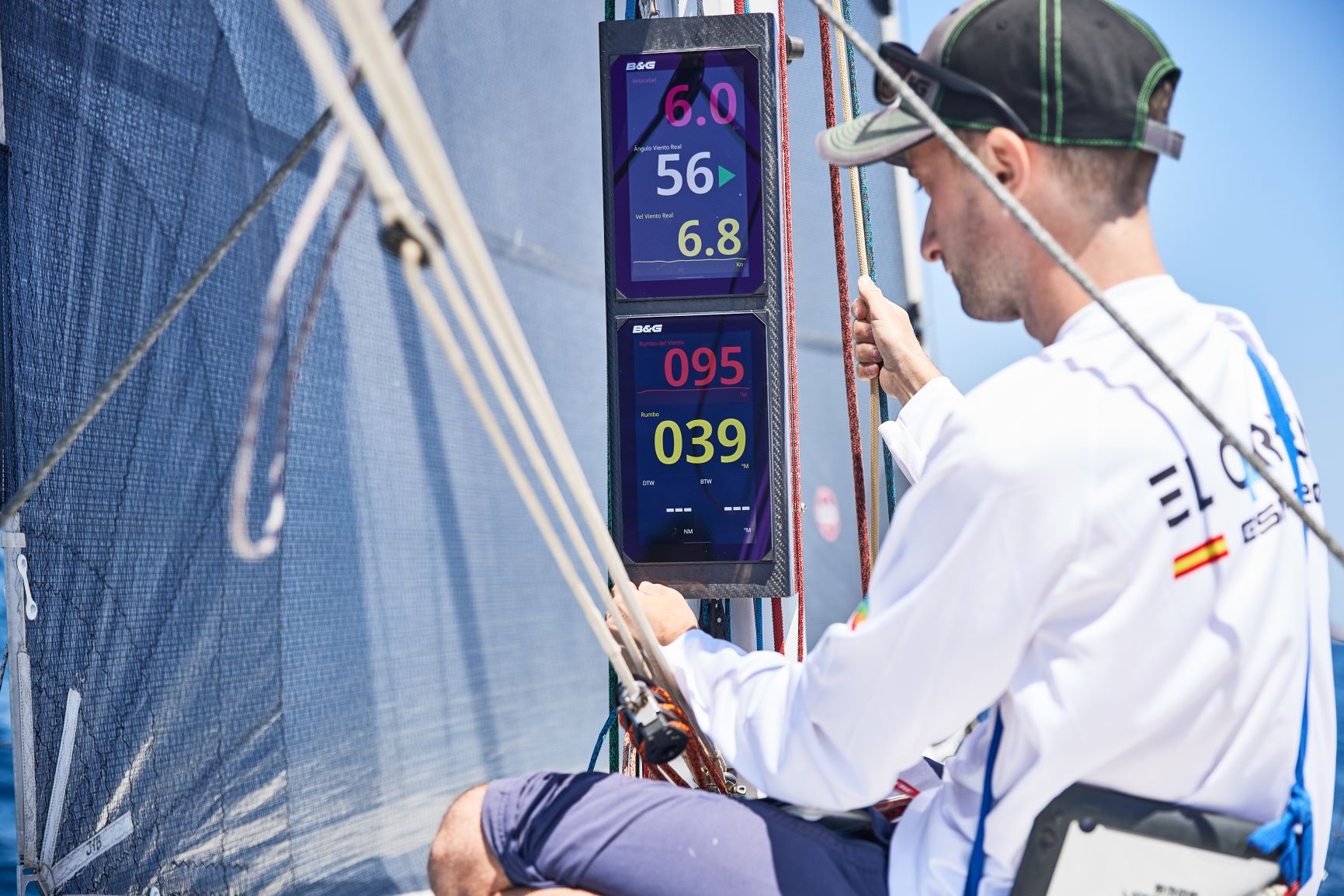 NAVICO_B&G-8024LR.jpg