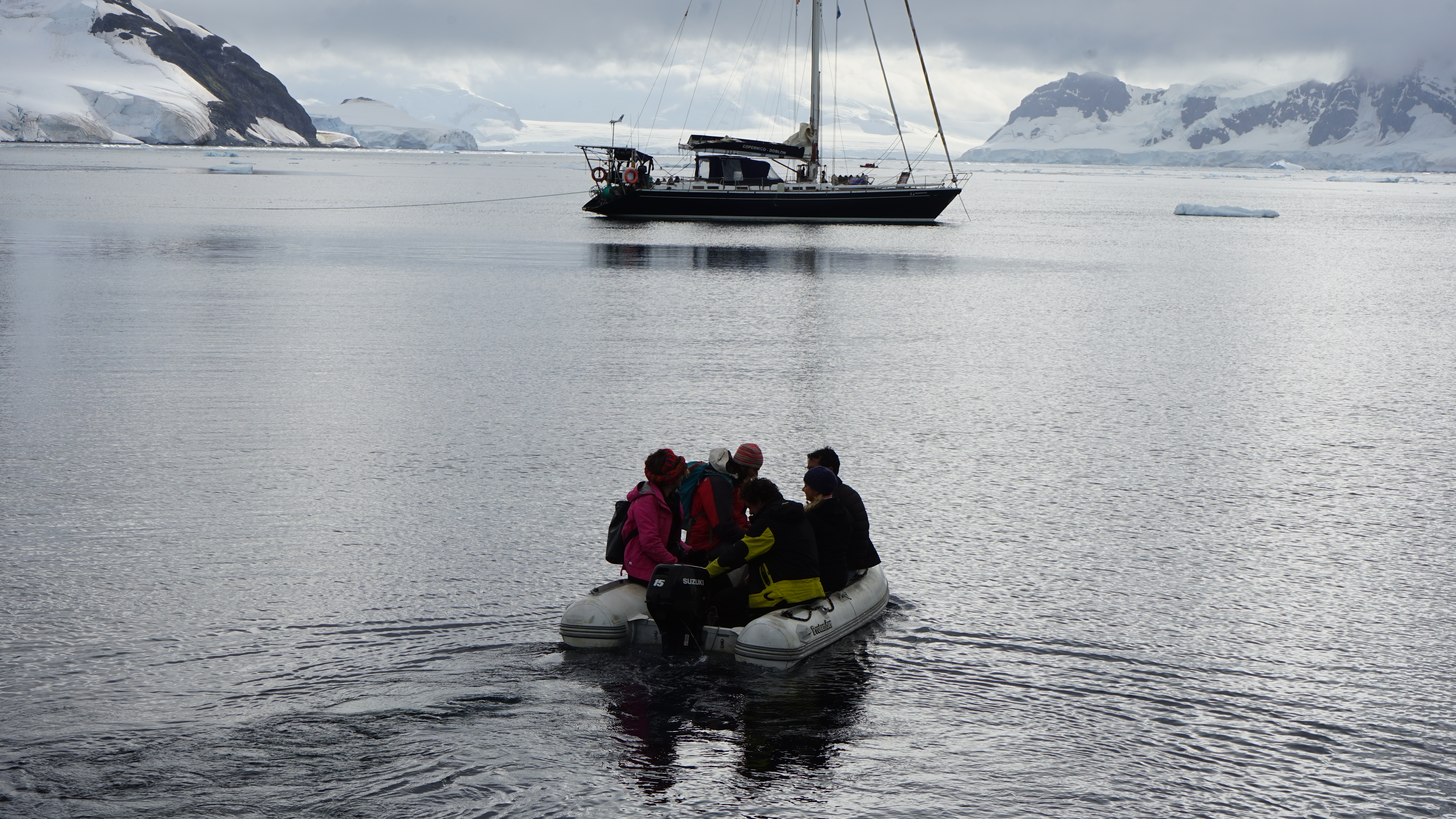 VV_Boat_Dinghy_01.JPG